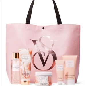 Victoria’s Secret Bath and Body Gift Set